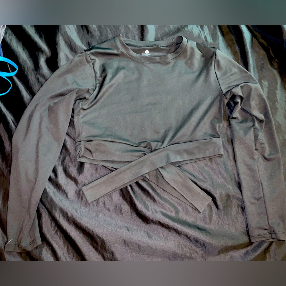 Nvgtn cross body top